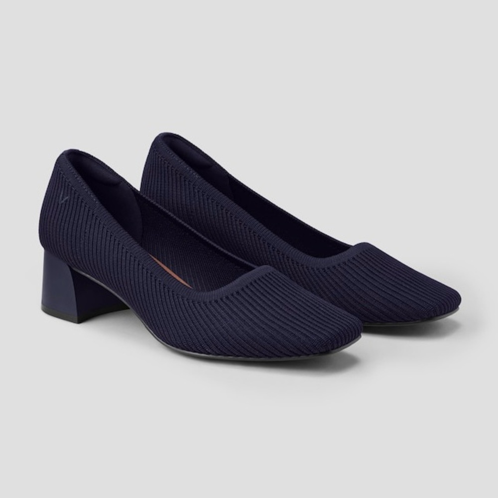 Vivaia Melody Women's Navy Blue  Block Heel Shoes pump work size 9/40